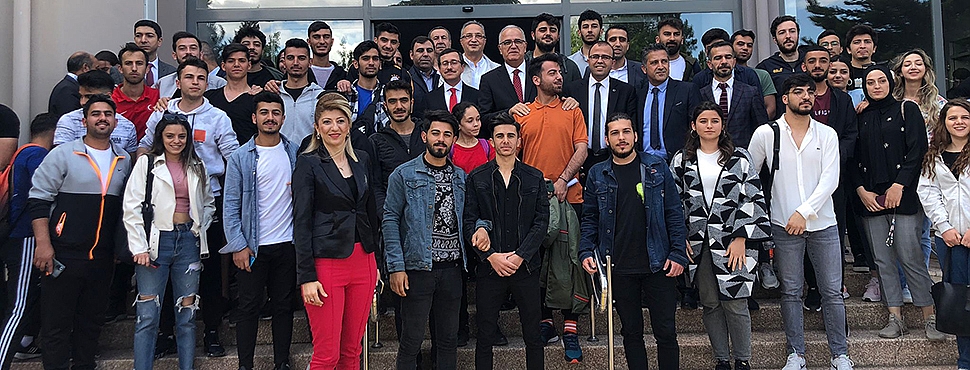 Başkan Üstündağ, İnönü Üniversitesi Kariyer Günlerine Konuk Oldu