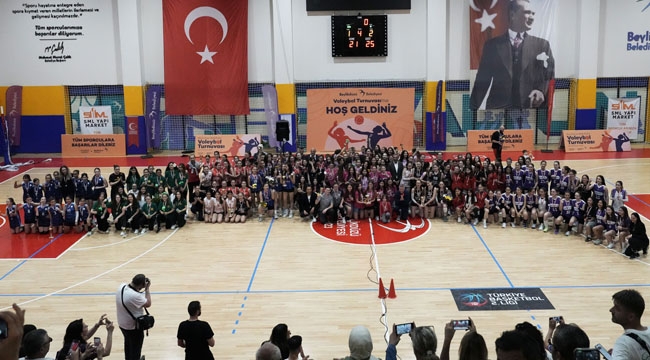 Beylikdüzü Belediyesi Voleybol Turnuvası Sona Erdi