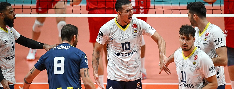 Cumhuriyet Kupası'nda finalde Ziraat Bankkart ile Fenerbahçe Medicana karşılaşacak