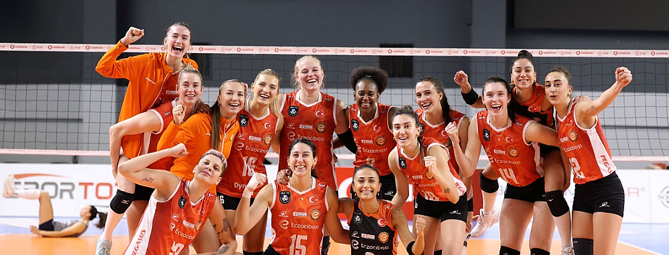 Eczacıbaşı Dynavit'ten 3-0'lik galibiyet