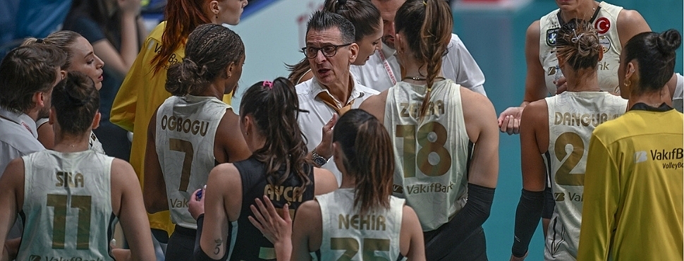 VakıfBank Sultanlar Ligi'nde set vermeden kazanmaya devam ediyor