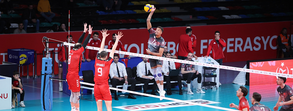 SMS Grup Efeler Ligi'nde 17. Hafta Sona Erdi