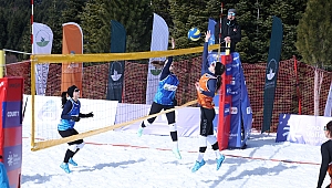 2026 FIVB Kar Voleybolu Dünya Turu Bursa Uludağ Etabı Başladı