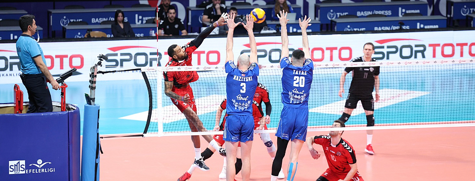 SMS Grup Efeler Ligi'nde 24.Hafta Sona Erdi