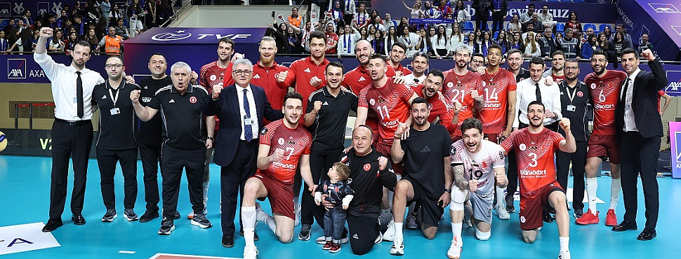2026 Erkekler AXA Sigorta Kupa Voley'de İlk Finalist Ziraat Bankkart 