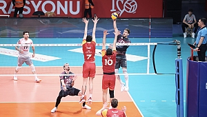 SMS Grup Efeler Ligi’nde Final Heyecanı Devam Ediyor