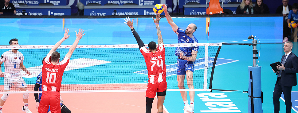 SMS Grup Efeler Ligi'nde Play-Off 3-4 Etabı Başladı