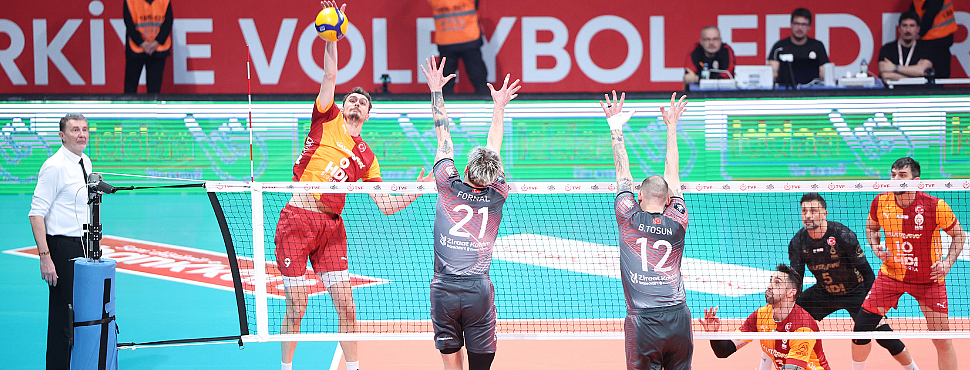 SMS Grup Efeler Ligi'nde Play-Off Final Etabı Başladı