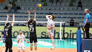 SMS Grup Efeler Ligi Play-Off 7-8 Etabı Başladı