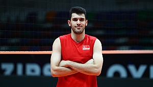Efe Bayram kariyerine İtalya'da devam ediyor