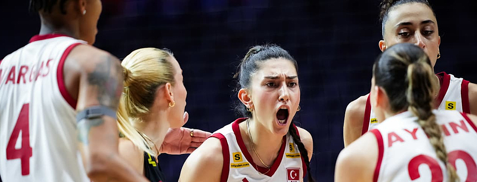 A Kadın Voleybol Milli Takımımız VNL 3. haftasına Polonya galibiyeti ile başladı