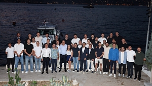Filenin Efeleri Yemekte Bir Araya Geldi