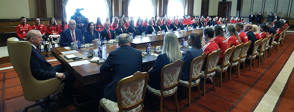 Cumhurbaşkanımız Erdoğan, Türk Voleybolunun Başarılı Temsilcilerini Kabul Etti