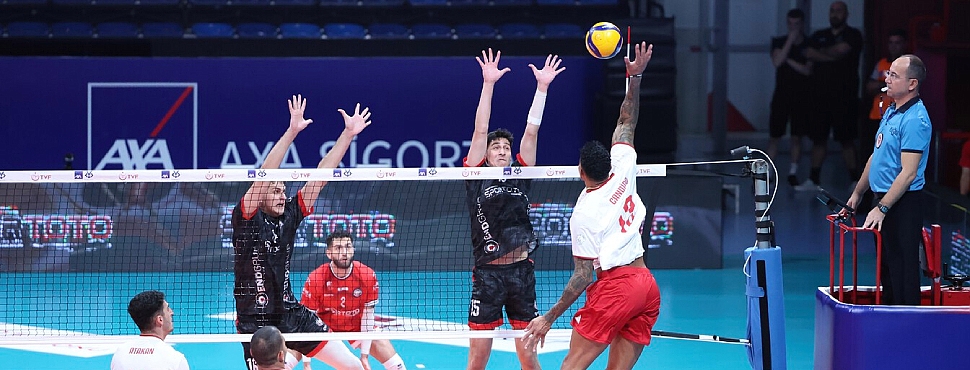 2027 Erkekler AXA Sigorta Kupa Voley'de Çeyrek Finale Yükselen Takımlar Belli Oldu